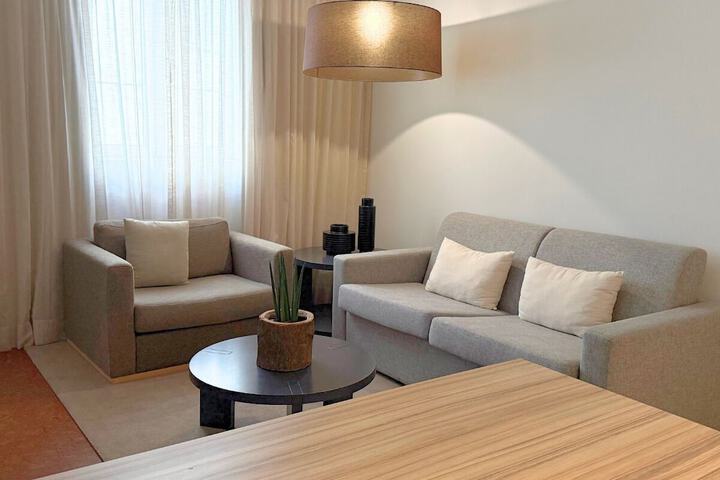 Room 47 of 153