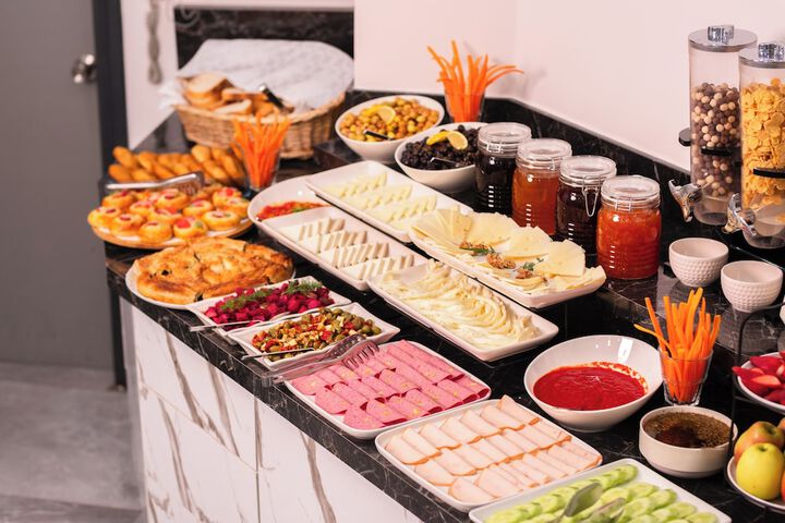 Dining 69 of 82
