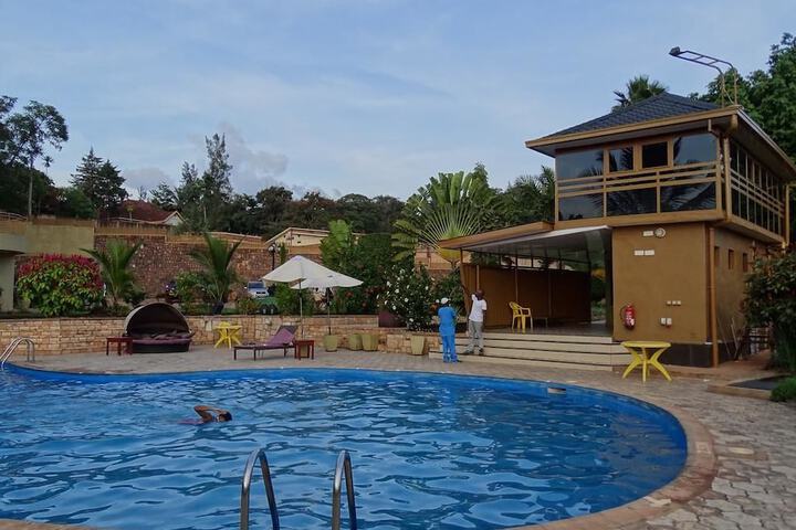 Pool Hotel