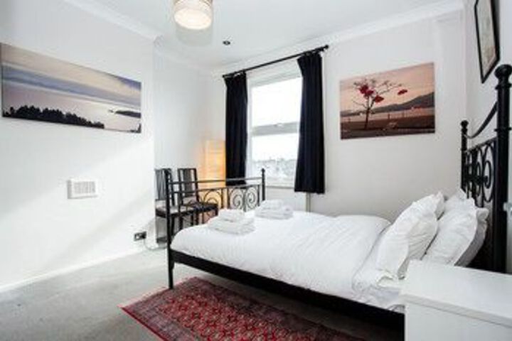 Room 3 of 12