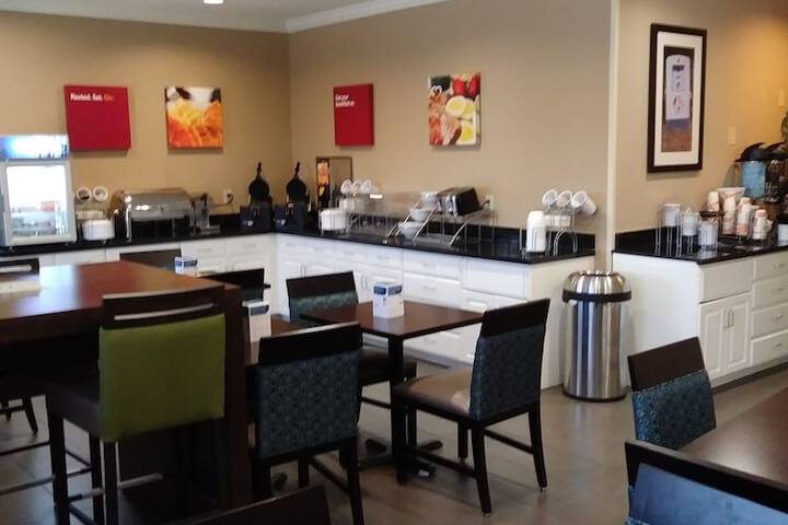 Breakfast area