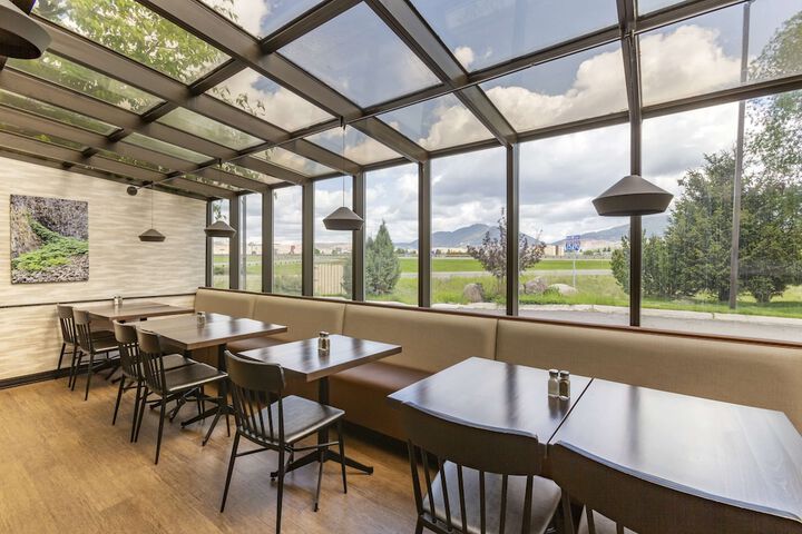 Breakfast/Coffee Service 33 of 45