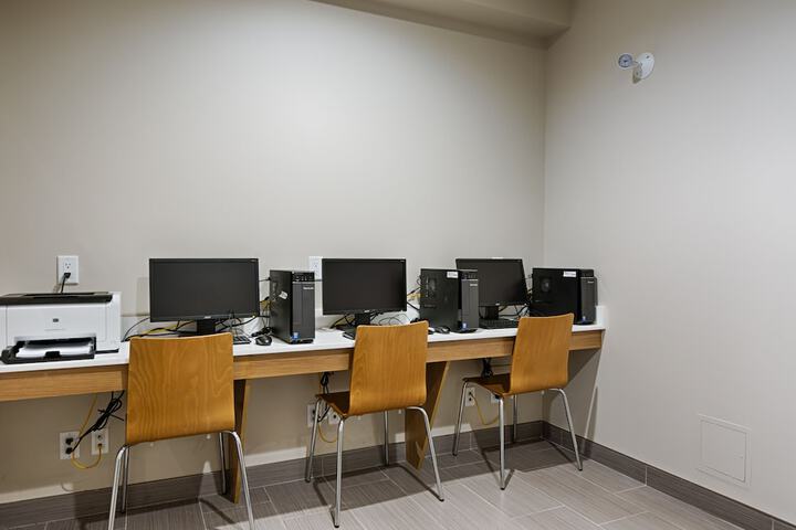 Business Center 69 of 71