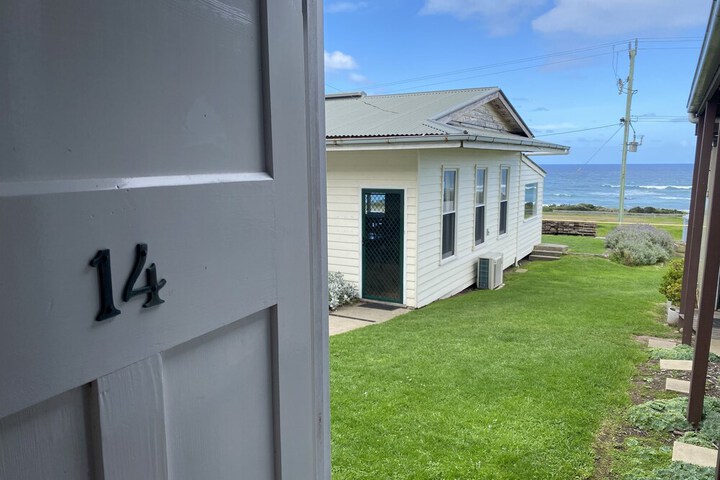 Room 35 of 128