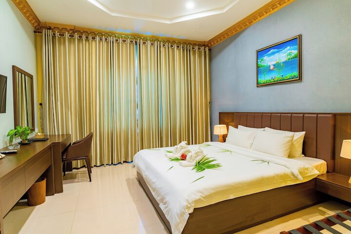 Room 14 of 65