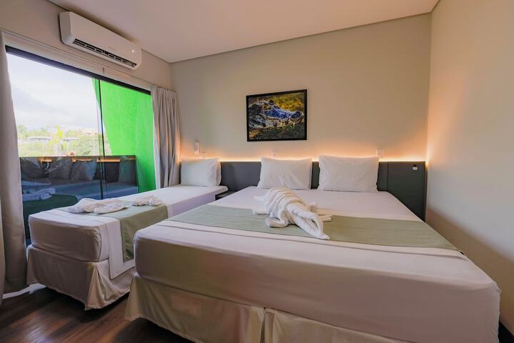 Room 12 of 82