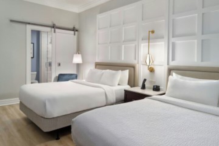 Room 8 of 34