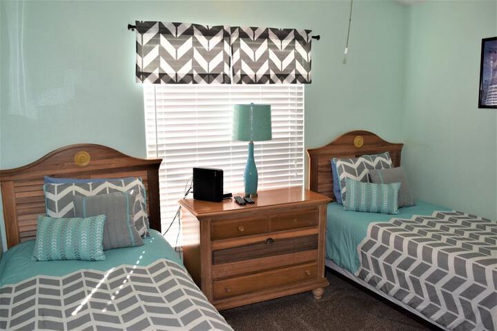 Room 5 of 20