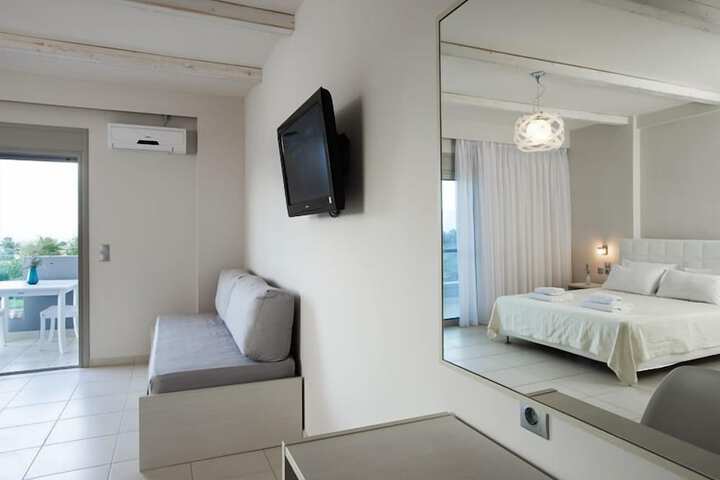 Room 5 of 69