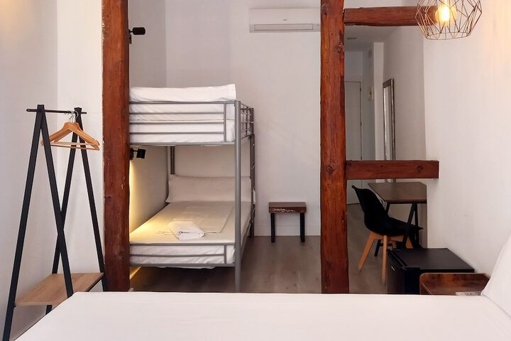 Room 8 of 39