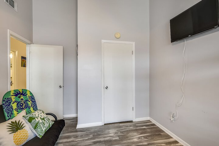 Room 4 of 46