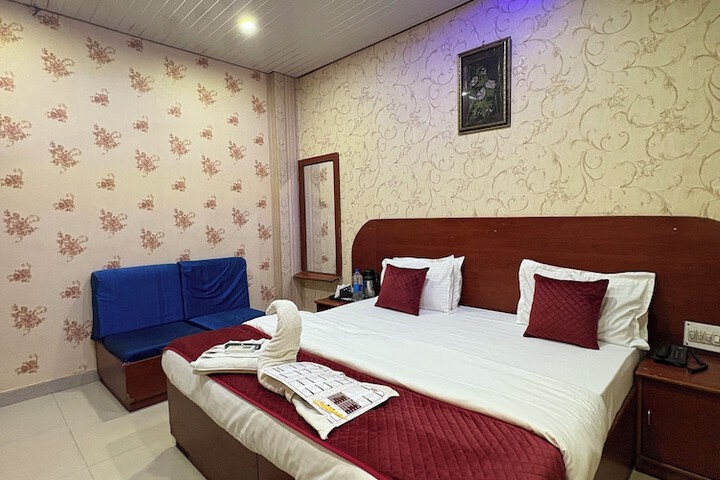 Room 6 of 31