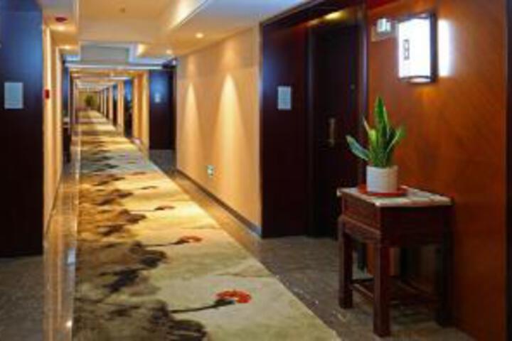 Zongrui Hotel