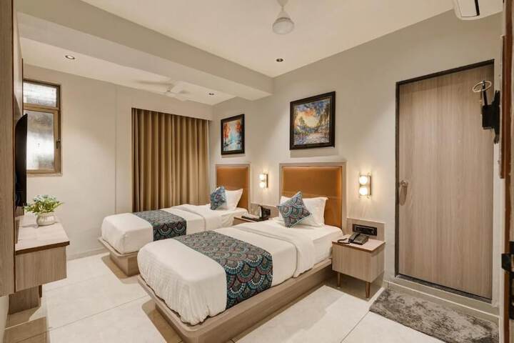 Room 13 of 39