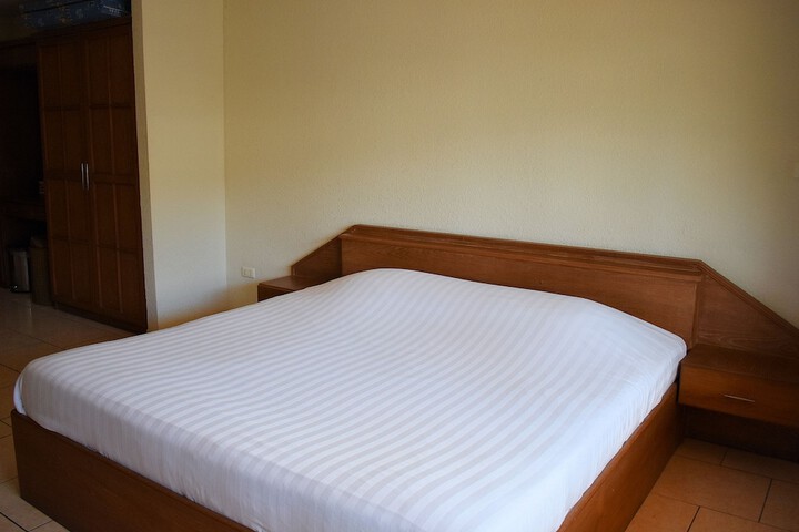 Room 7 of 38