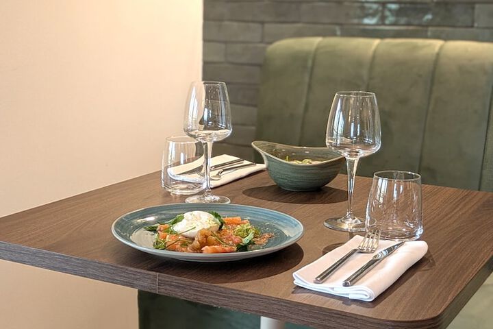 Dining 47 of 64