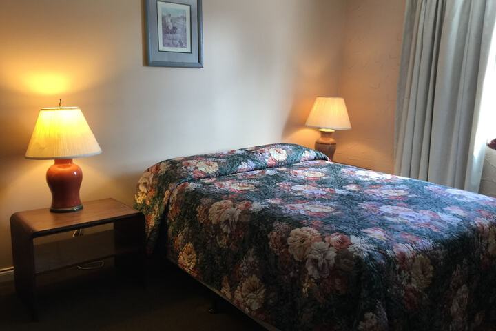 Room 6 of 38