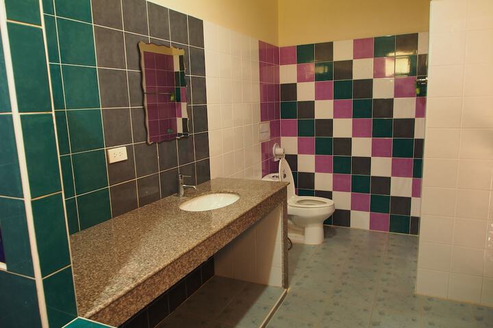 Room 19 of 32