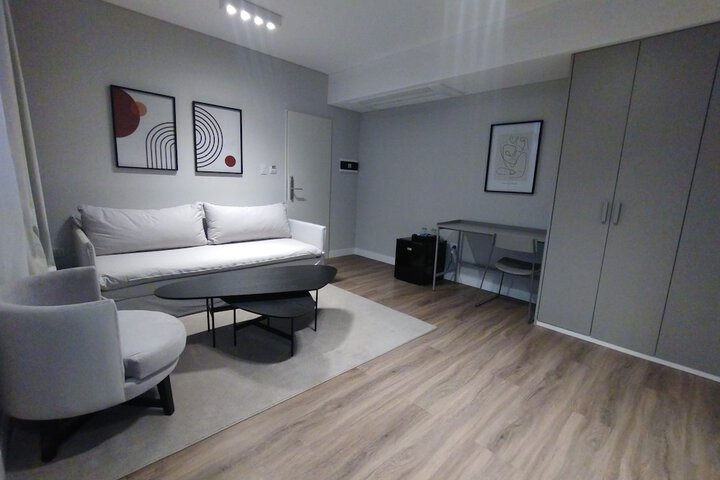 Room 63 of 99
