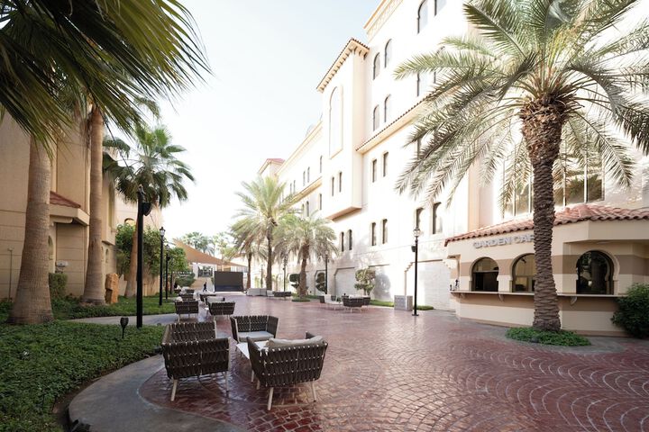 Hotel Exterior 110 of 119