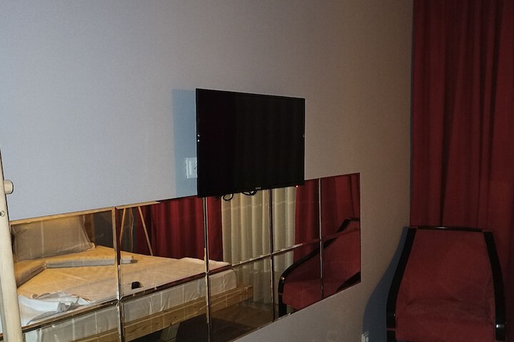 Room 30 of 80