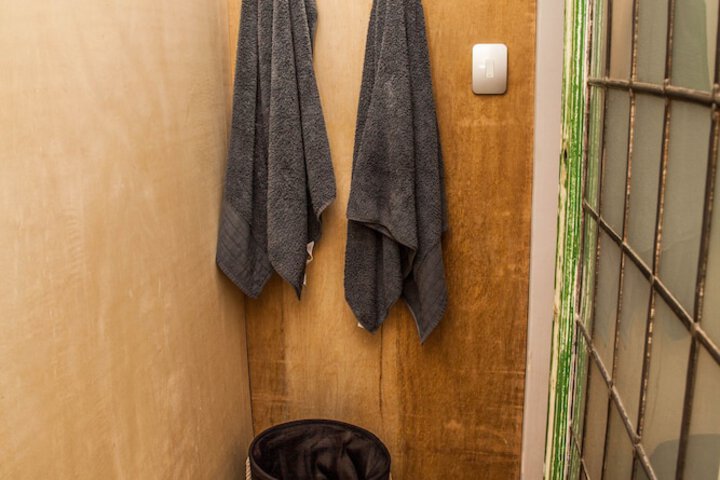 Room 44 of 49