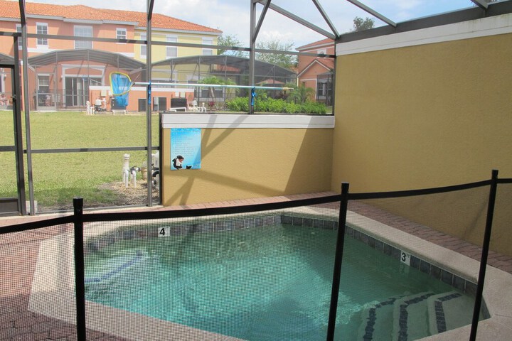 Pool 24 of 38