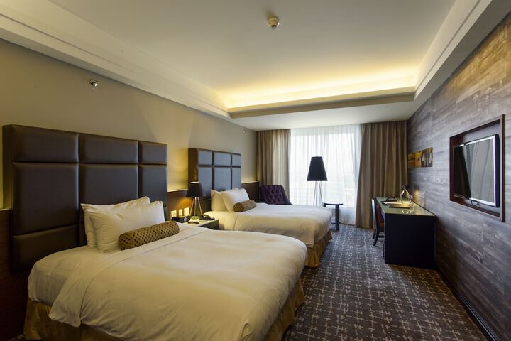 Room 16 of 87