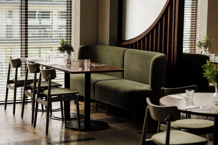 Dining 106 of 153