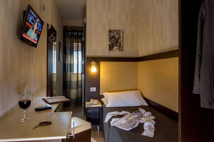 Room 17 of 56
