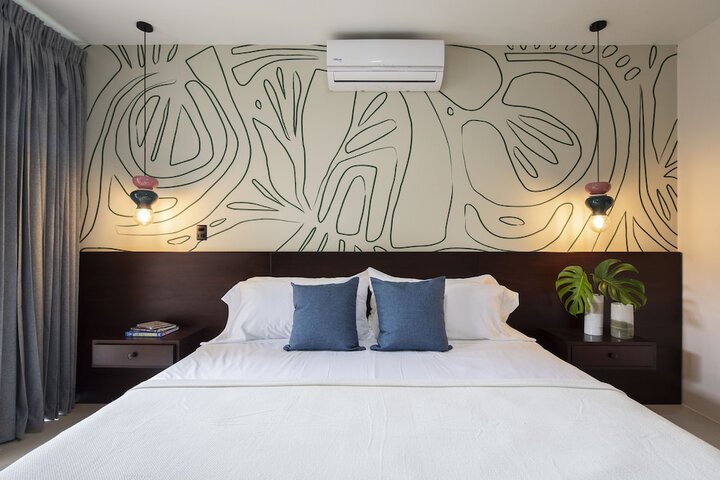 Room 6 of 39