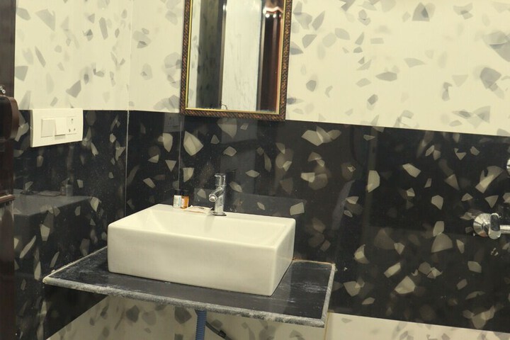 Room 20 of 25