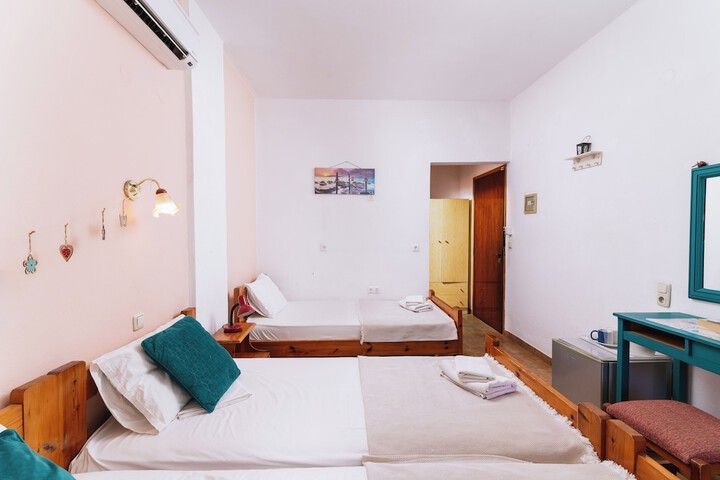 Room 8 of 30