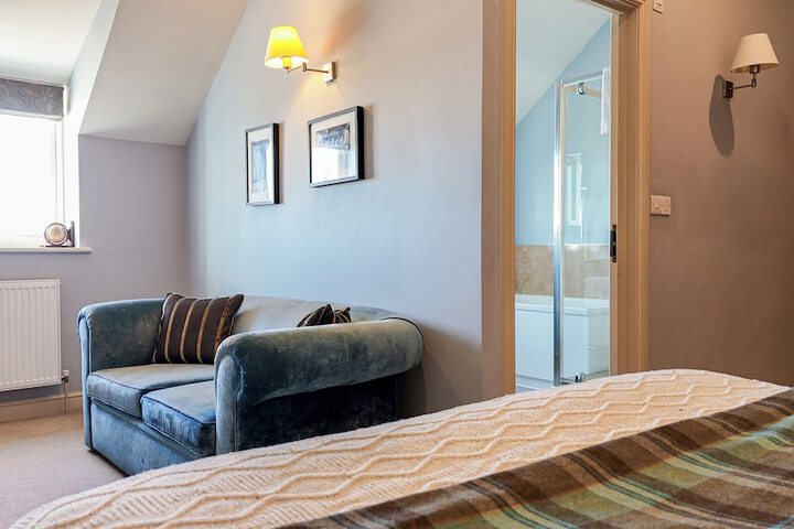 Room 9 of 51