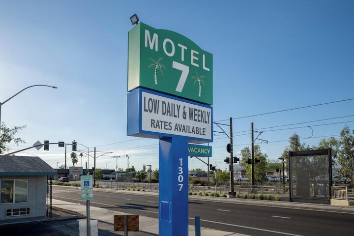 Photo of Motel 7 by Oyo Near Phoenix Airport