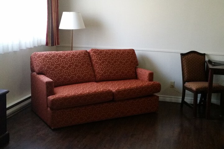Room 18 of 36