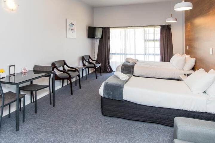 Room 5 of 44