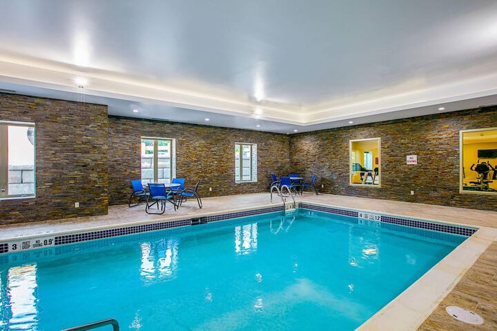 Pool 40 of 55