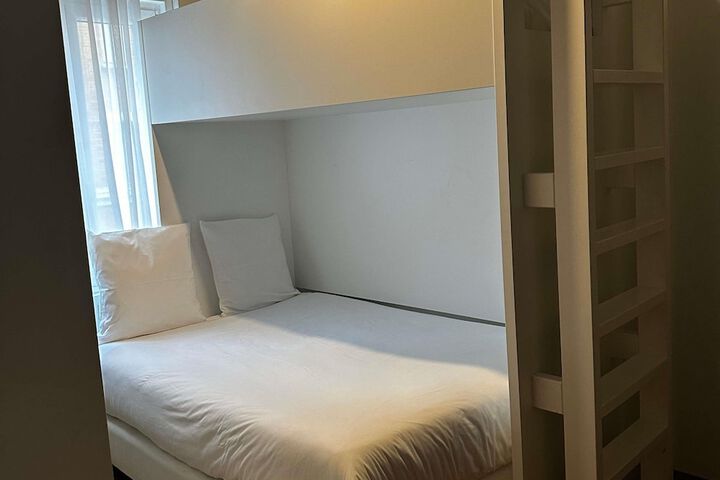 Room 15 of 65