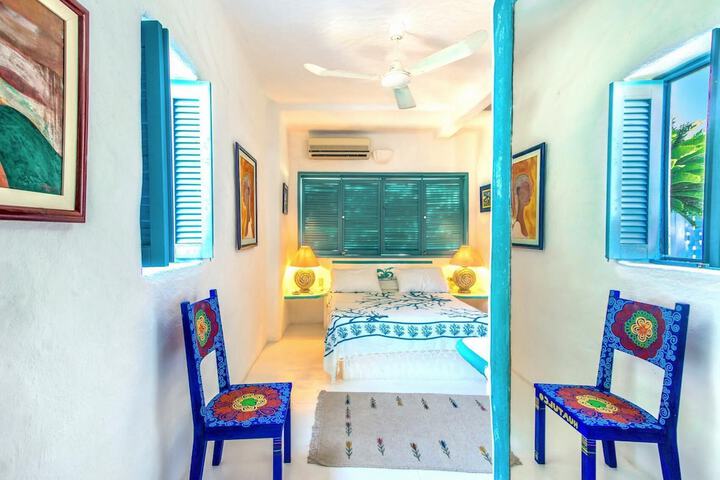 Room 4 of 28