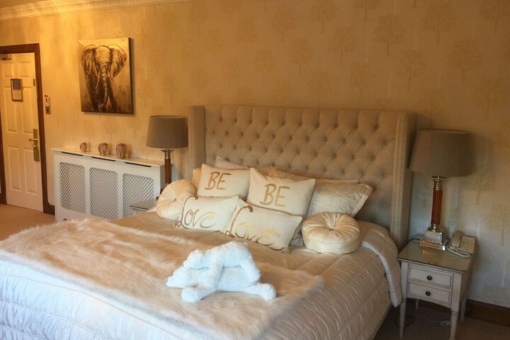 Room 18 of 76