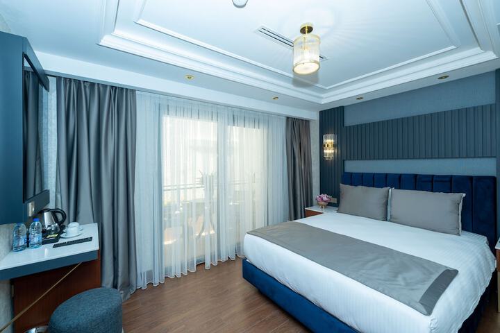 Room 71 of 144