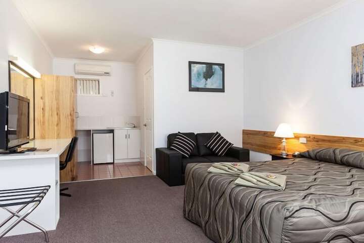 Room 18 of 34