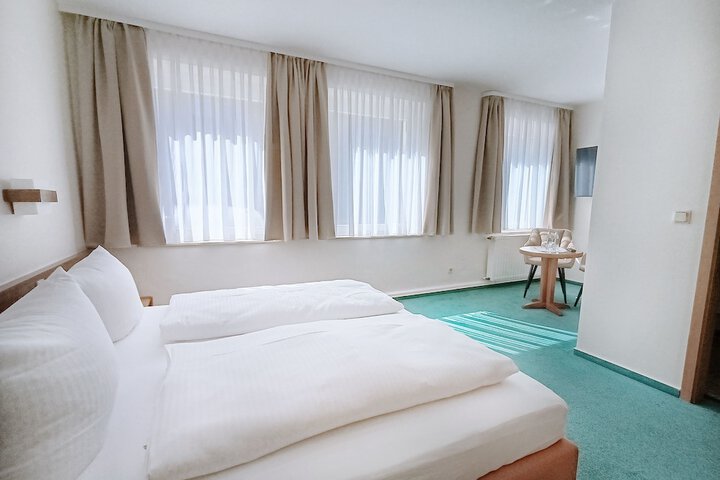 Room 5 of 36