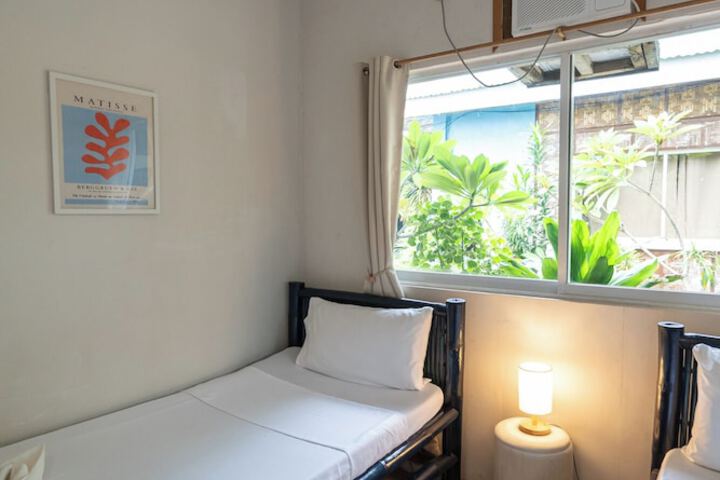 Room 38 of 121