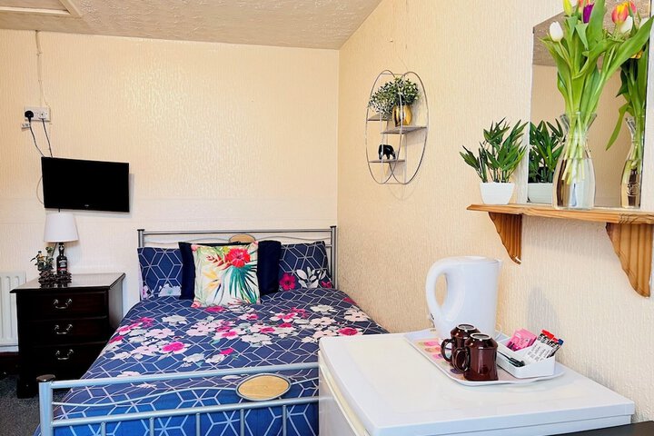 Room 12 of 37