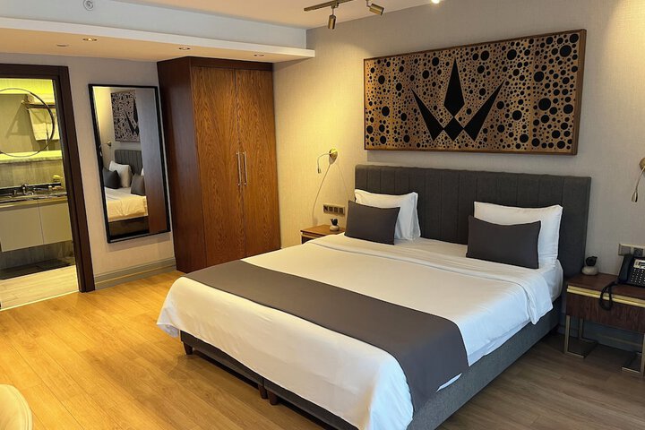 Room 30 of 129