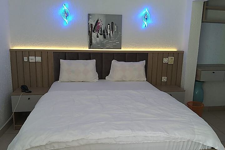 Room 44 of 156