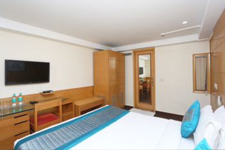 Room 6 of 21