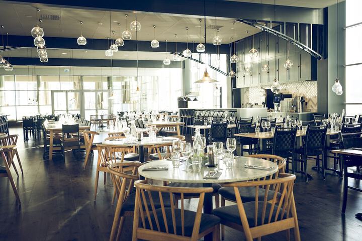 Dining 54 of 65